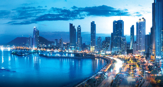¿Qué sector eligir para un negocio en Panamá en 2016?